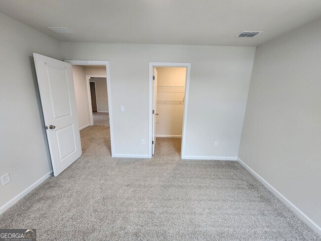 Foto del edificio - 235 Vly Oak Dr