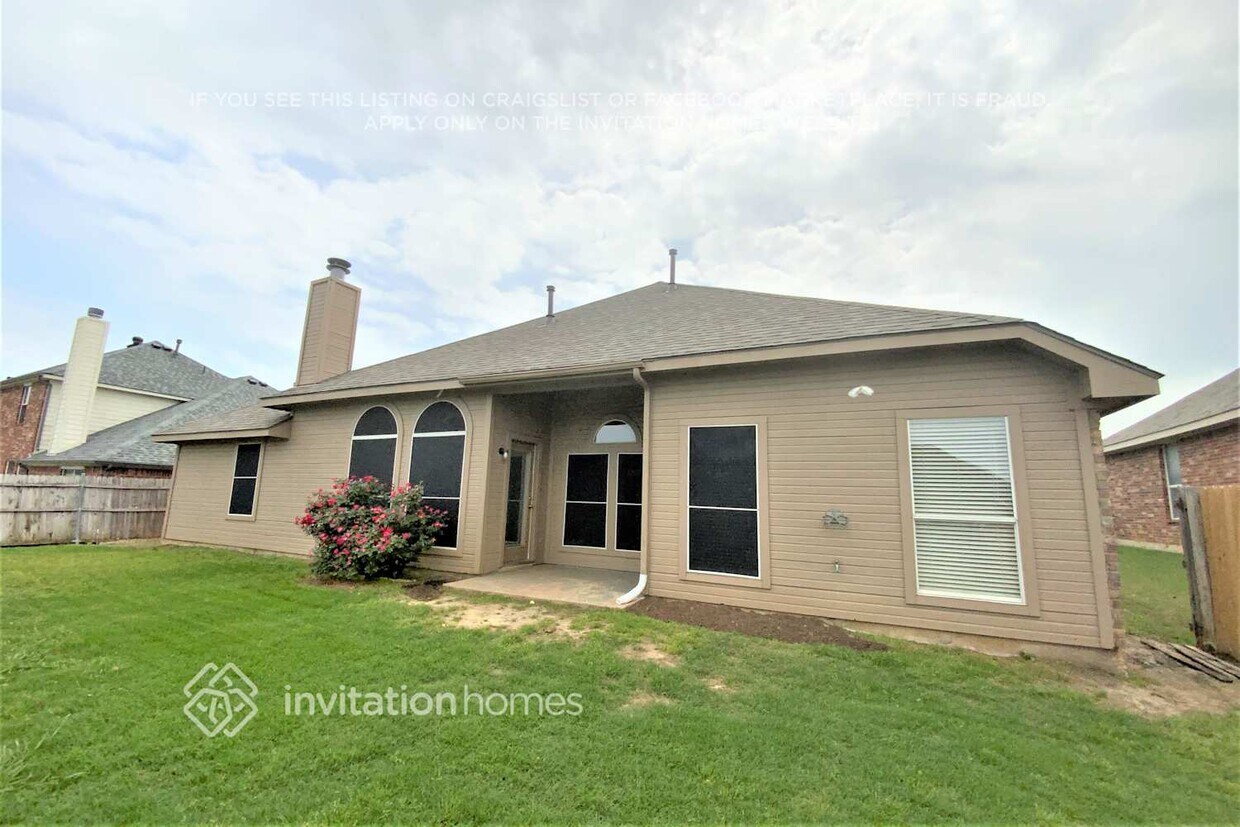Foto del edificio - 505 Lakeview Cir
