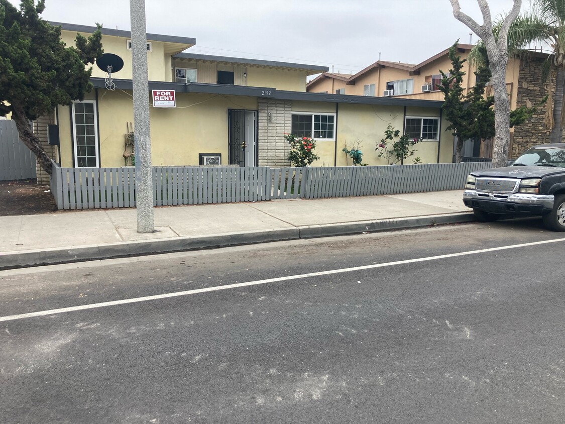 Foto principal - 2152 W Alameda Ave