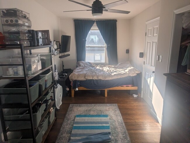 Foto del edificio - Call Sabrina Thomas for more information at 757-767-0767