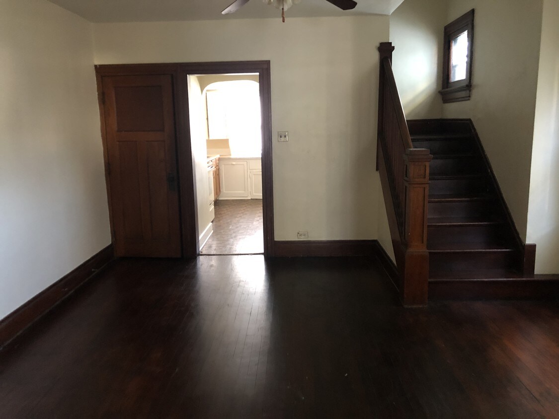 Foto del edificio - 1341 Phillips Ave