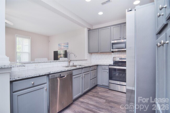 Foto del edificio - 11315 Dundarrach Ln