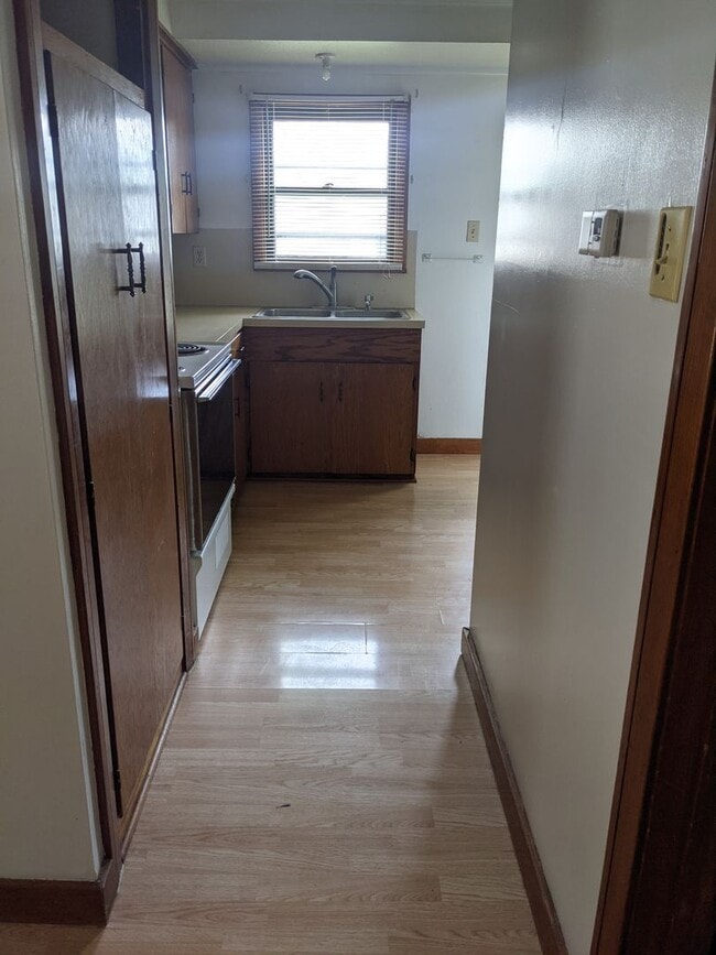 Foto del edificio - Cute 1 bedroom house! Located near Ta Ha Zouka Park!  Bonita casa de 1 dormitorio. ¡Ubicada cerca...