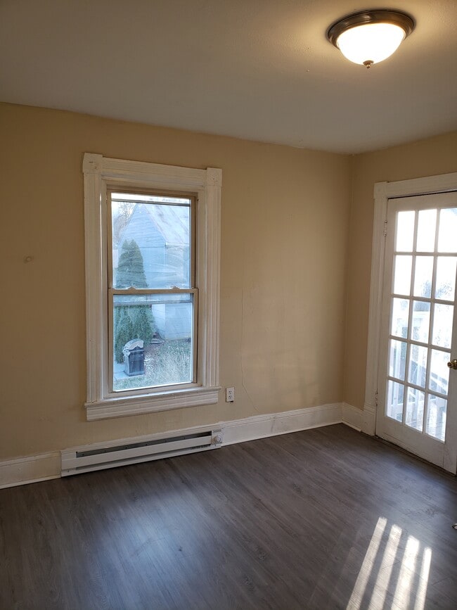 Bedroom 3 - 335 S Kentucky Ave