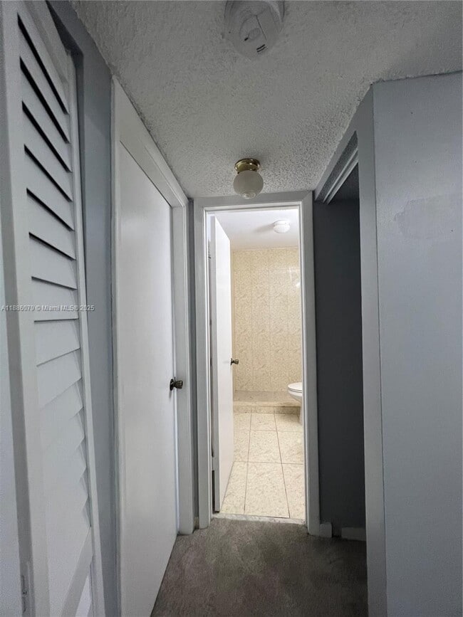 Foto del edificio - 809 Hamilton Dr