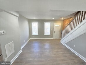Building Photo - 3169 Ravenwood Ave