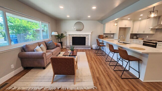 Photo - 7021 Wilshire Cir House