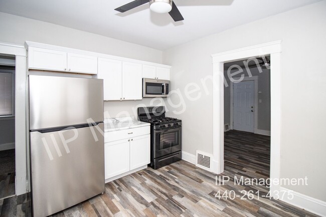 Foto del edificio - Vibrant 2 Bedroom Unit in Cleveland OH