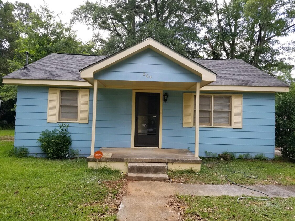 209 Spencer St, Fort Valley, GA 31030 House Rental in Fort Valley, GA