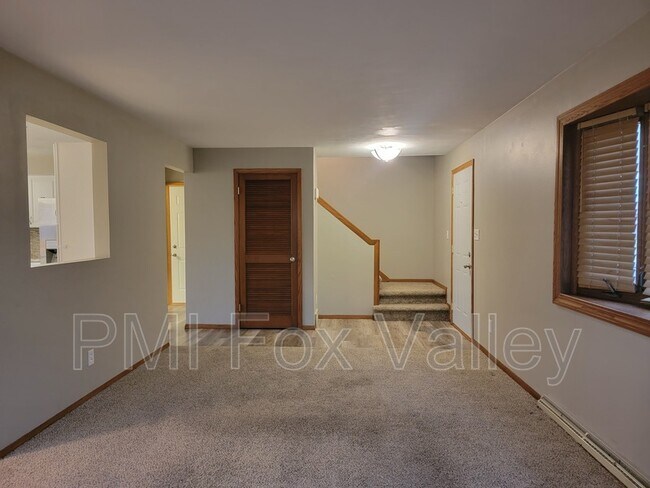 Building Photo - 2625 N Fairfield Ct