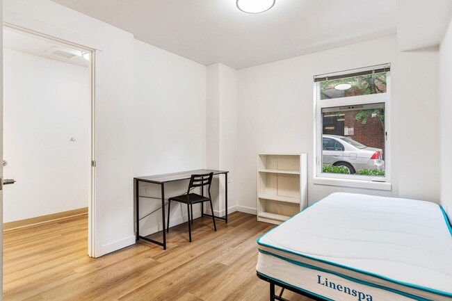 Interior Photo - Radian Apartments