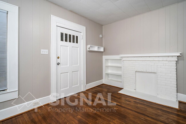 Building Photo - 529 Telford Ln
