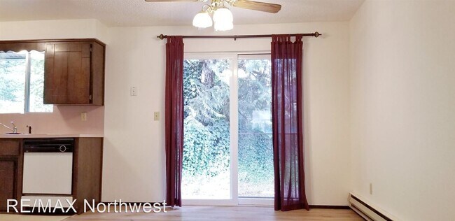 Building Photo - 2 br, 1 bath House - 2502 Carpenter Rd SE #B