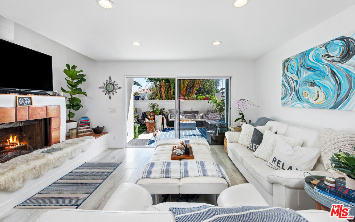 28711 E Pacific Coast Hwy Unit 22, Malibu, CA 90265 Room for Rent in Malibu, CA