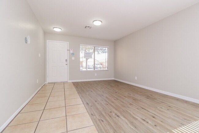 Building Photo - 13245 W Acapulco Ln