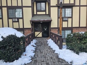 Building Photo - 50 Aiken St