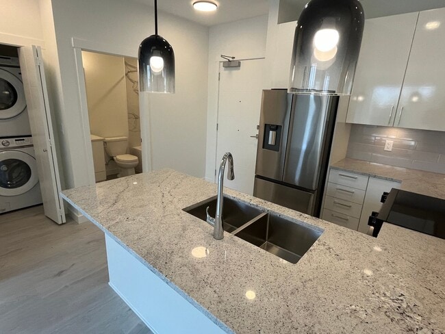 Building Photo - Brand New Condo