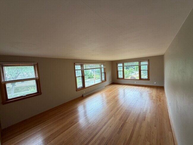 Foto del edificio - 7009 W Lloyd St