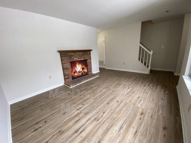 Building Photo - 11193 Hamlet Ct