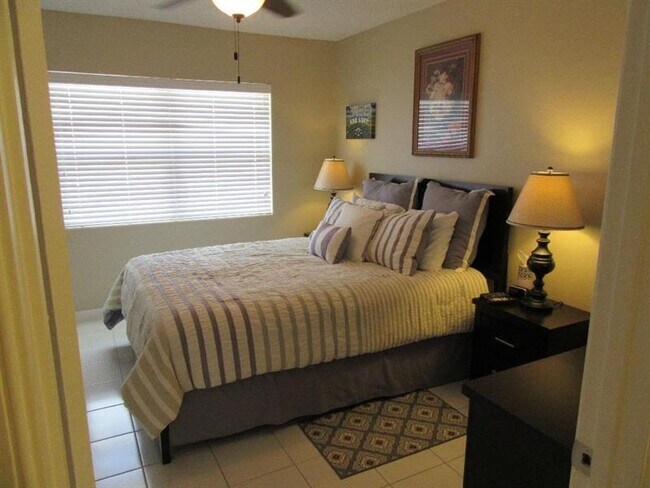 Foto del edificio - 10561 Greentrail Dr S