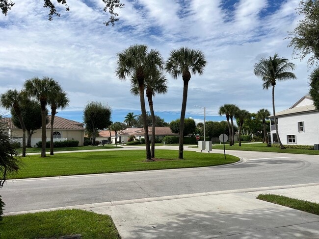 Foto del edificio - 7740 Stone Harbour Dr