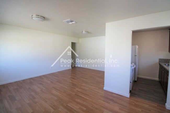 Foto del edificio - Charming South Sacramento 2bd/1ba Home wit...