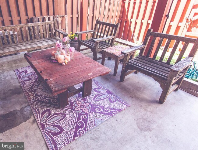 Foto del edificio - 2170 Capstone Cir