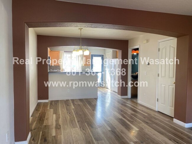 Building Photo - 12022 165 E