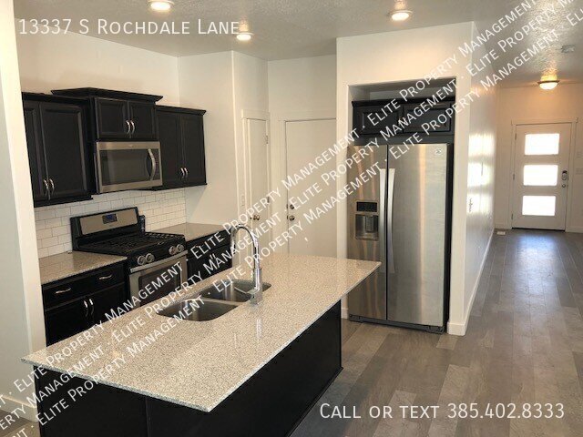 Foto del edificio - 13337 Rochdale Ln