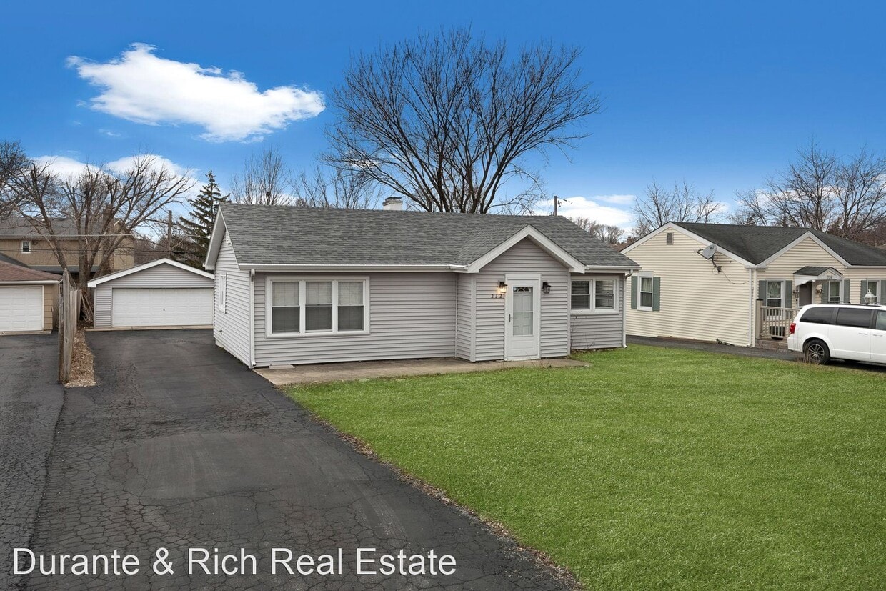 Primary Photo - 3 br, 2 bath House - 232 Highland