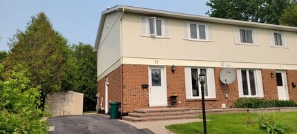 Building Photo - 75 Dalehurst Dr