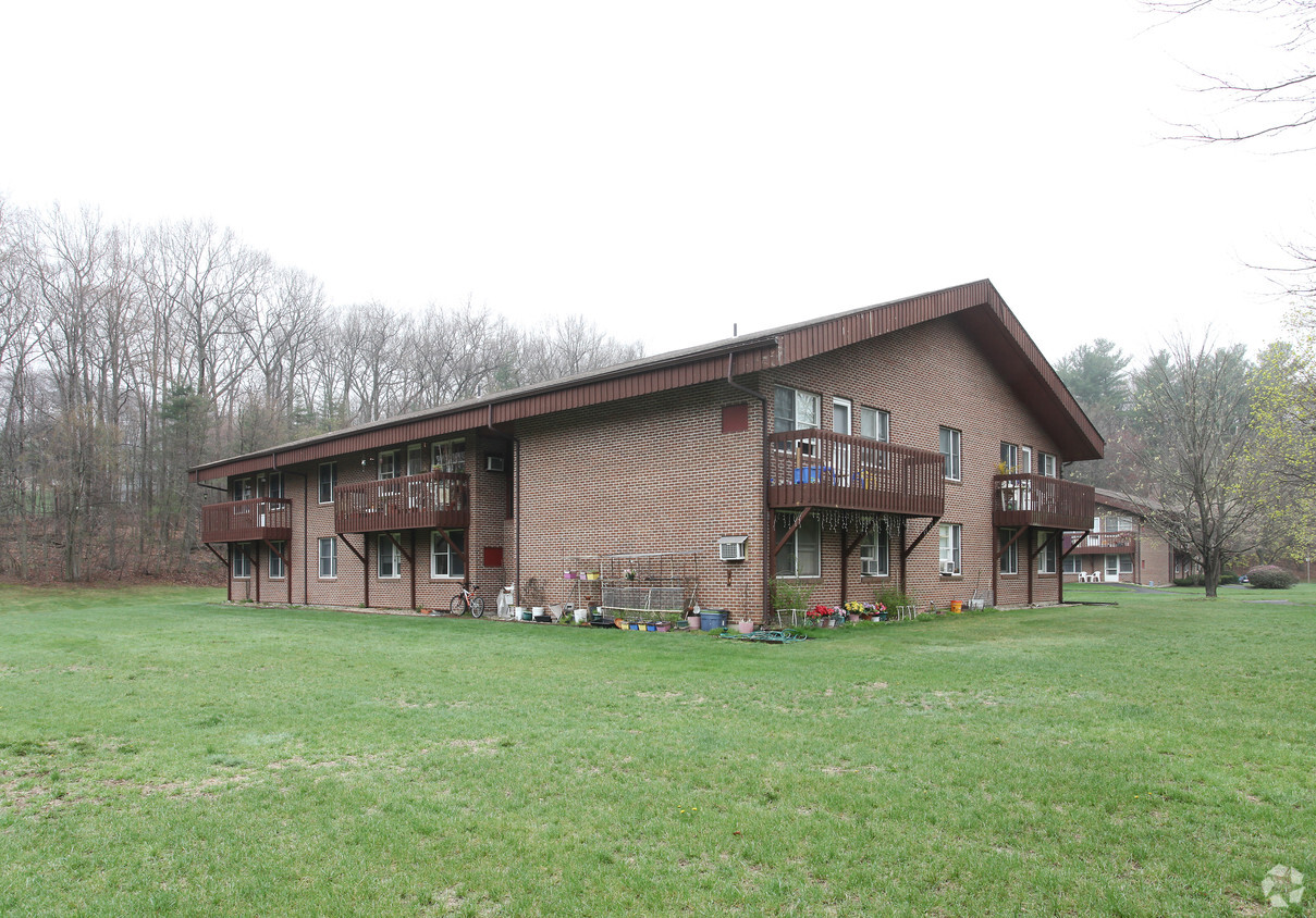 Primary Photo - Forest Court