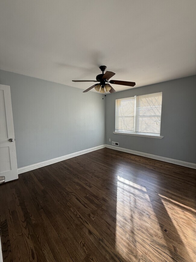 Foto del edificio - 613 S Beechfield Ave