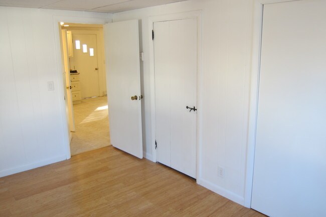 Building Photo - 50 Baker Ave