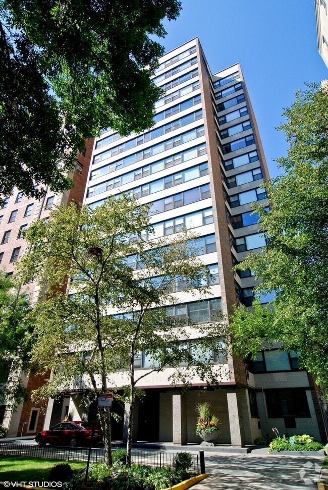 Building Photo - 1540 N State Pkwy