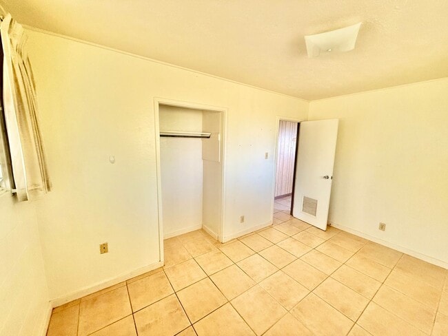 Building Photo - 2 Bedroom / 1 Bathroom Cottage in Pukalani for Rent!