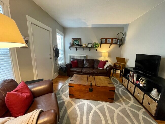 Foto del edificio - 2807 Grand Ave S