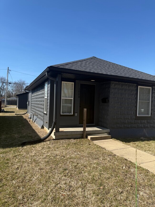 Foto del edificio - 1008 Milroy St