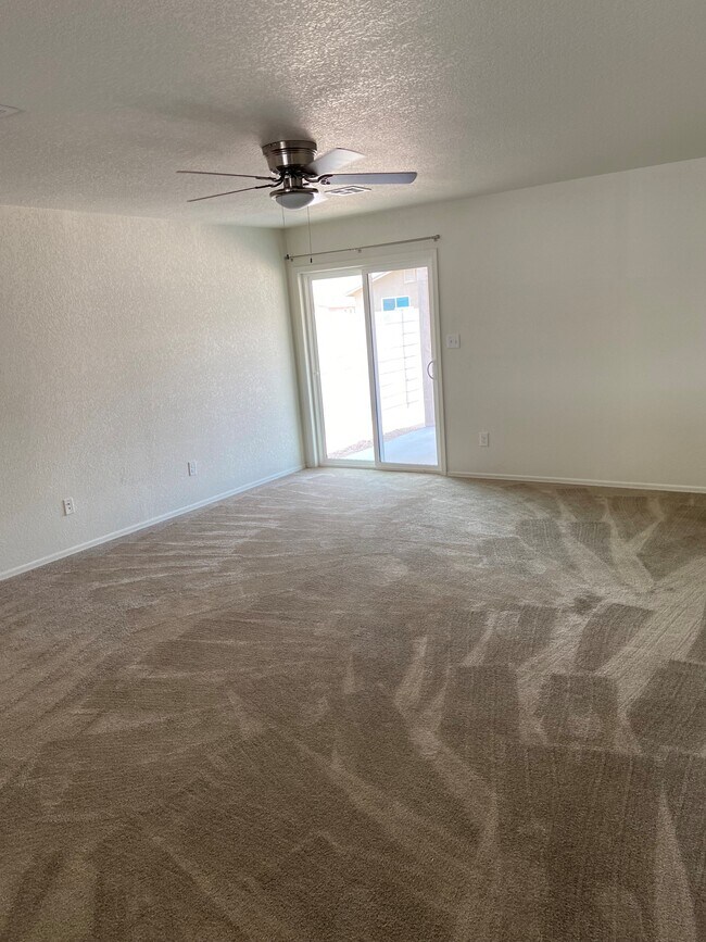 Foto del edificio - 7828 E 44th Ln