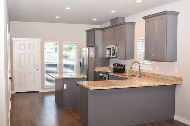 Foto del edificio - 4 Bedroom 2.5  Bath Home Built in 2018 in ...