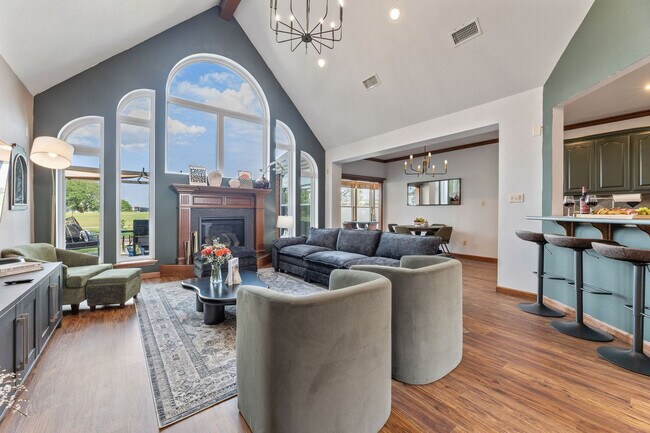 Building Photo - 7724 Golfhill Dr