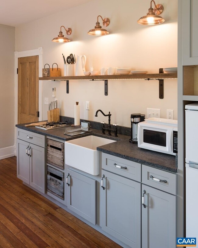 Foto del edificio - 829 Belmont Ave