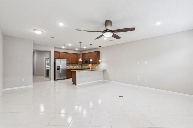 Foto del edificio - 7260 Duxbury Ln