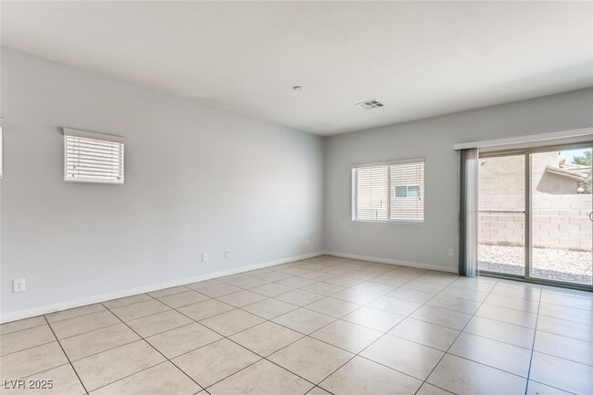 Foto del edificio - 6828 Majestic Palm Dr