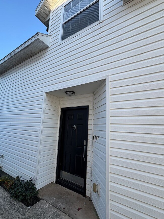 Building Photo - Beautiful 3 Bedroom Home in Groveland, FL!