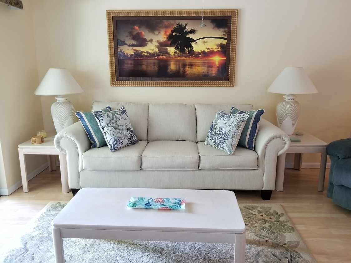Living Room - 25225 Rampart Blvd