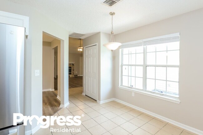 Building Photo - 12042 Cobblestone Forest Cir S
