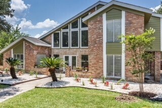 Foto del edificio - 5421 Blue Haven Dr
