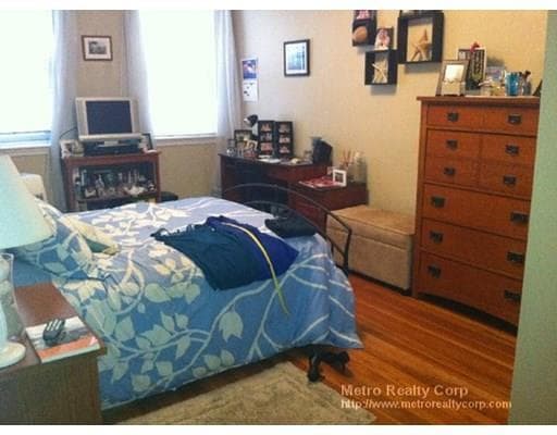 Building Photo - 52 Strathmore Rd