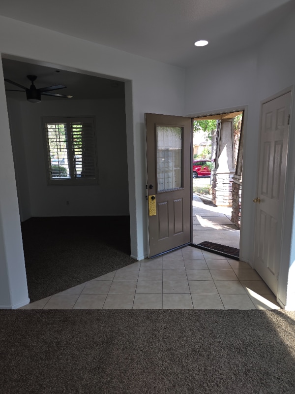 Building Photo - 17039 Crabapple Ln